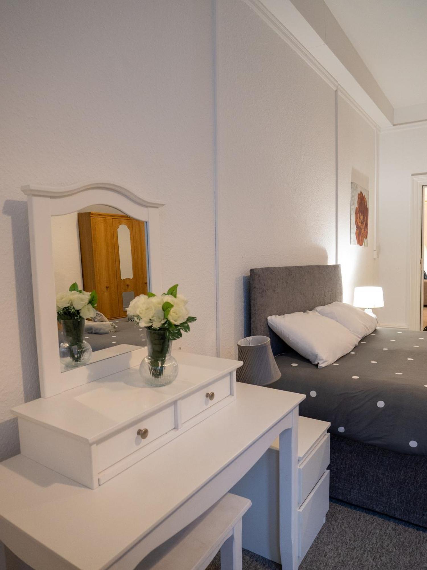 Appartement Luxury,Location And Convenience à Bornemouth Extérieur photo